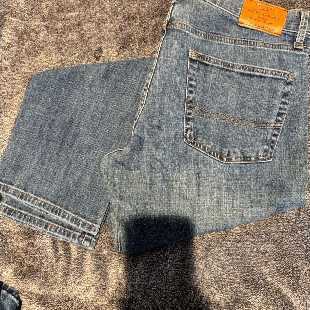 Lucky Brand Men's Light Blue Straight Jeans
